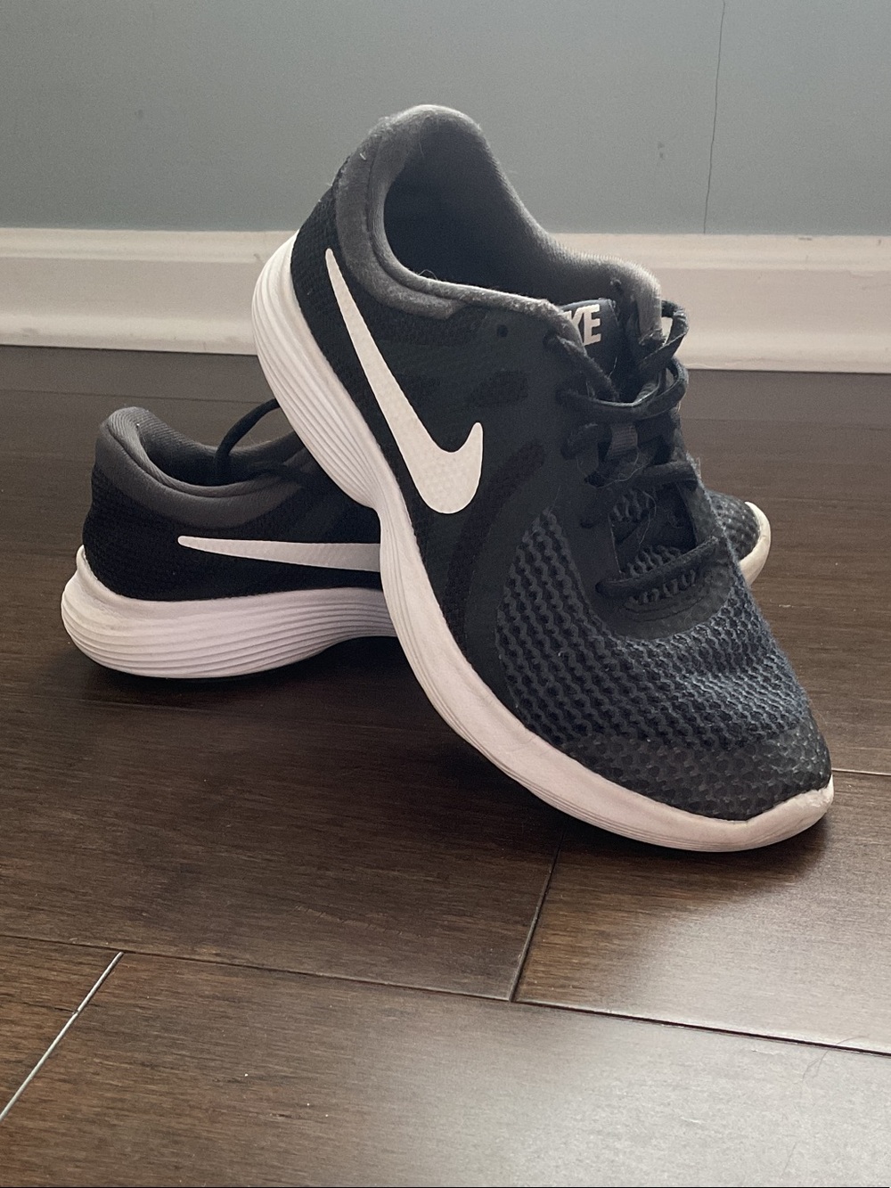 Nike Black and White Mesh Running Sneakers
